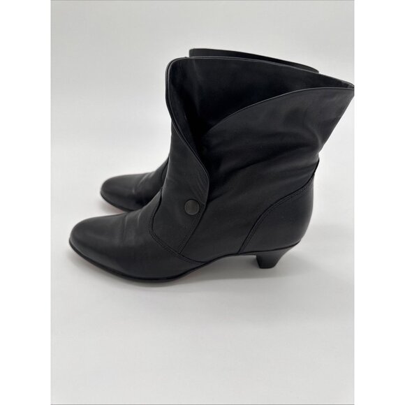 YOU by crocs black ankle boot leather size 7.5 italian made kitten heel Witch - Picture 2 of 16